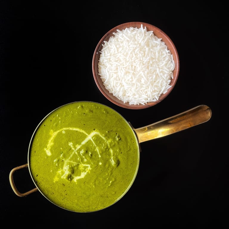 Delicious Saag Dishes at Our Indian Restaurant