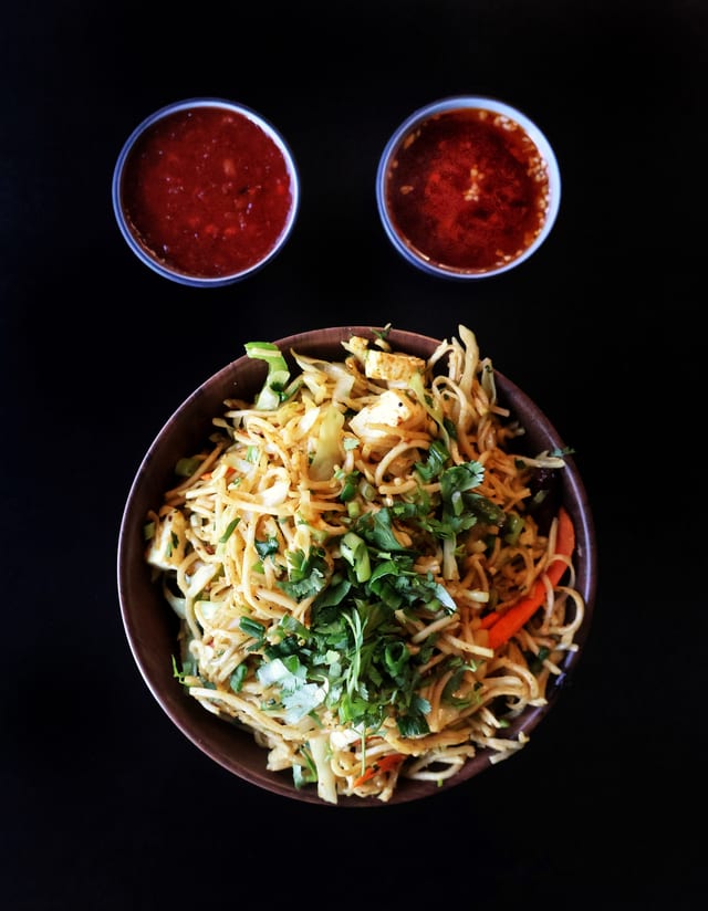 Wok tossed hakka noodle family pack.
